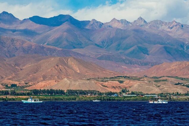 Issyk-Kul-Lake Kyrgyz Wonders Kyrgyzstan