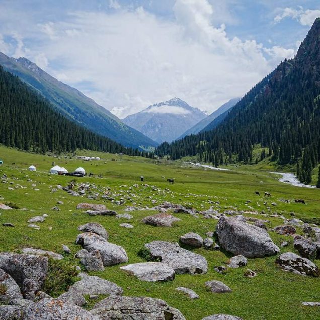 Altyn-Arashan Valley