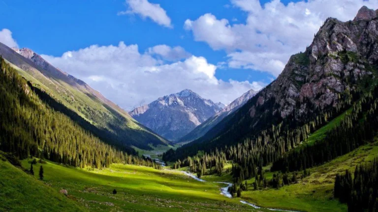 Altyn Arashan Valley